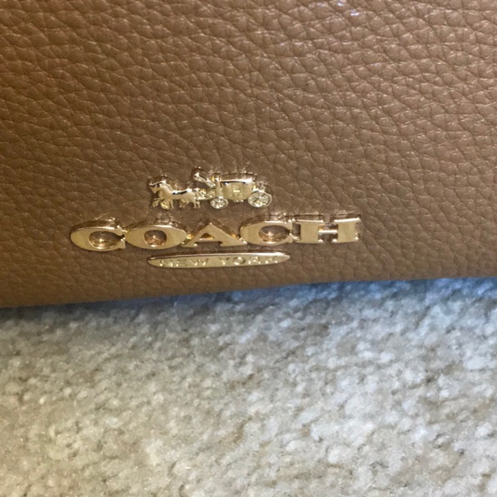 Coach LIKE NEW - Picture 2 of 9